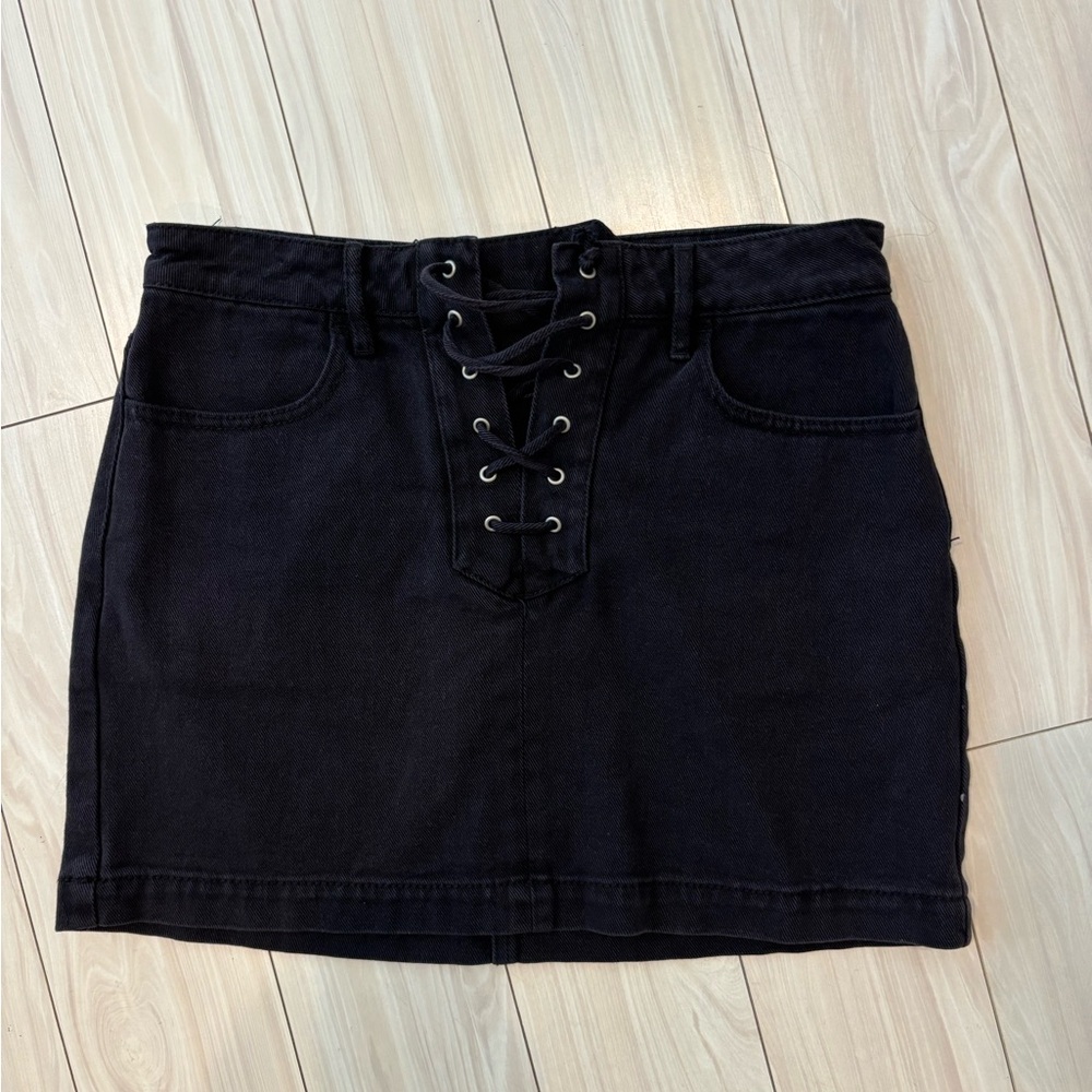 Kendall & Kylie Black Lace-Up Mini Skirt